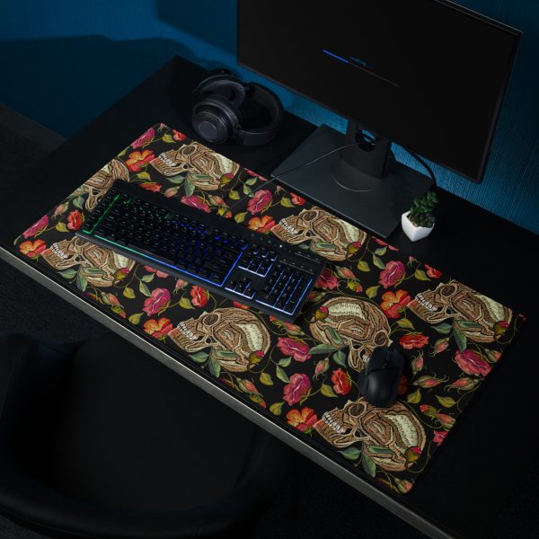 Skull Garden Elegance Gaming Mouse Pad